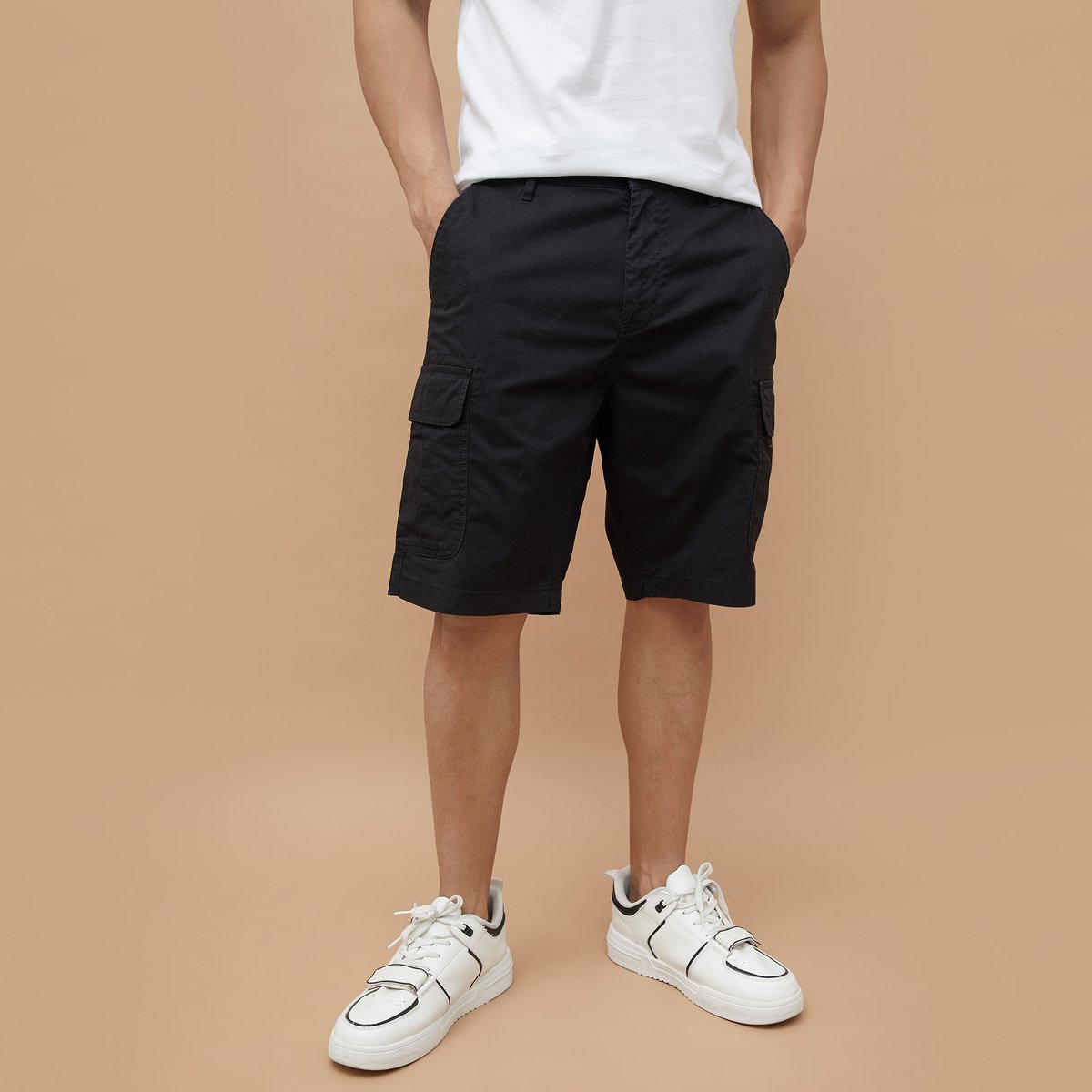 FAME FOREVER Solid Black Cargo Shorts