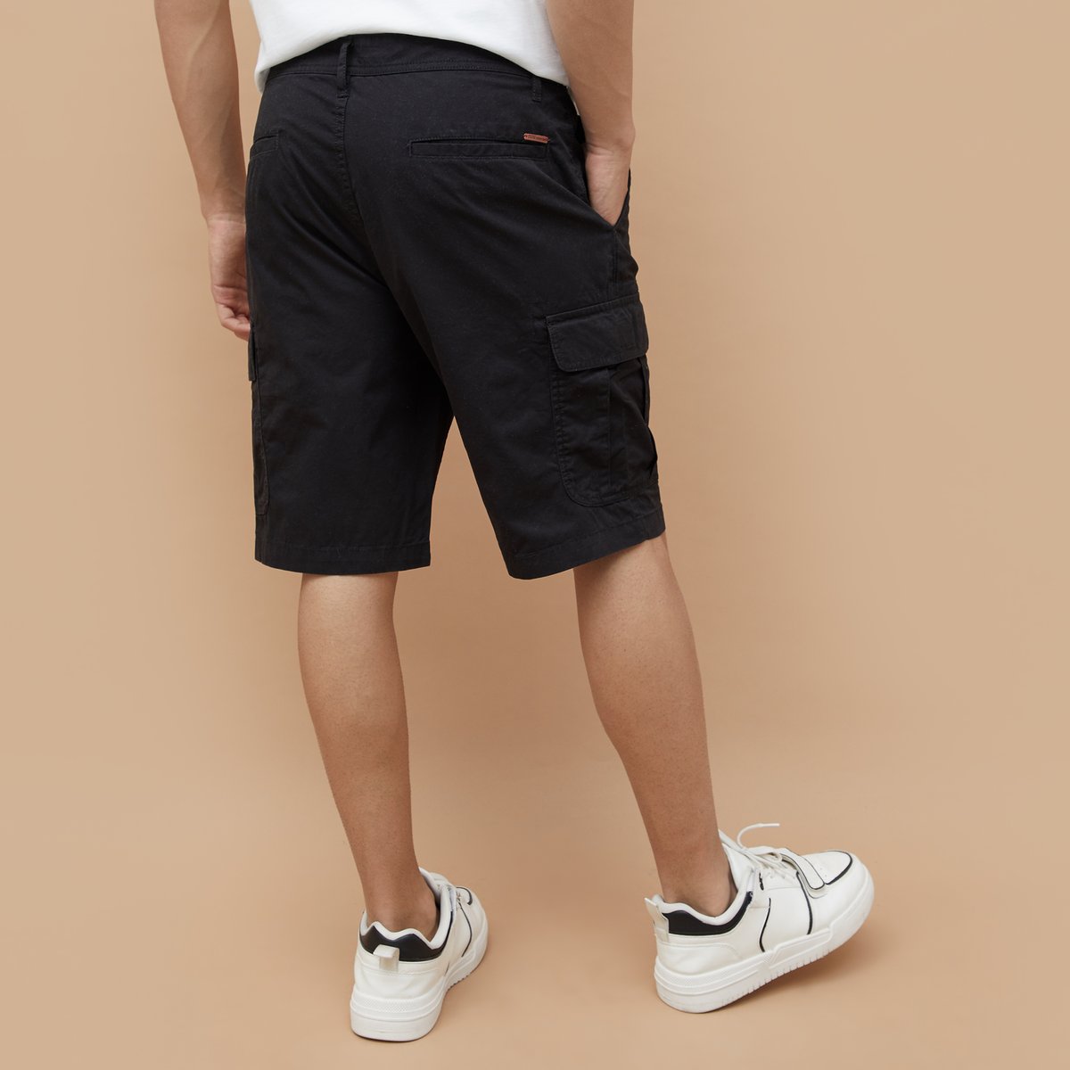 FAME FOREVER Solid Black Cargo Shorts