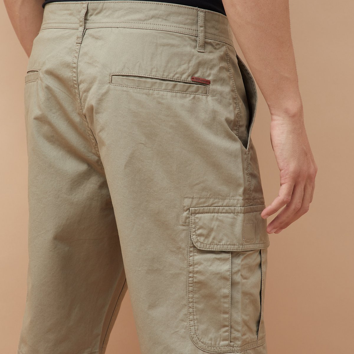 FAME FOREVER Solid Green Cargo Shorts